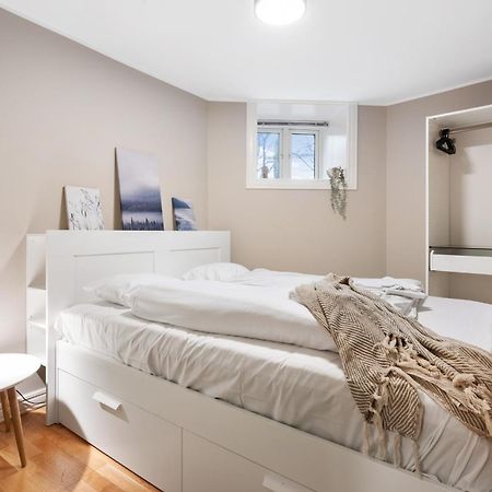 New! Modern City Apt: Central W/ Private Entrence Apartment Bergen Ngoại thất bức ảnh