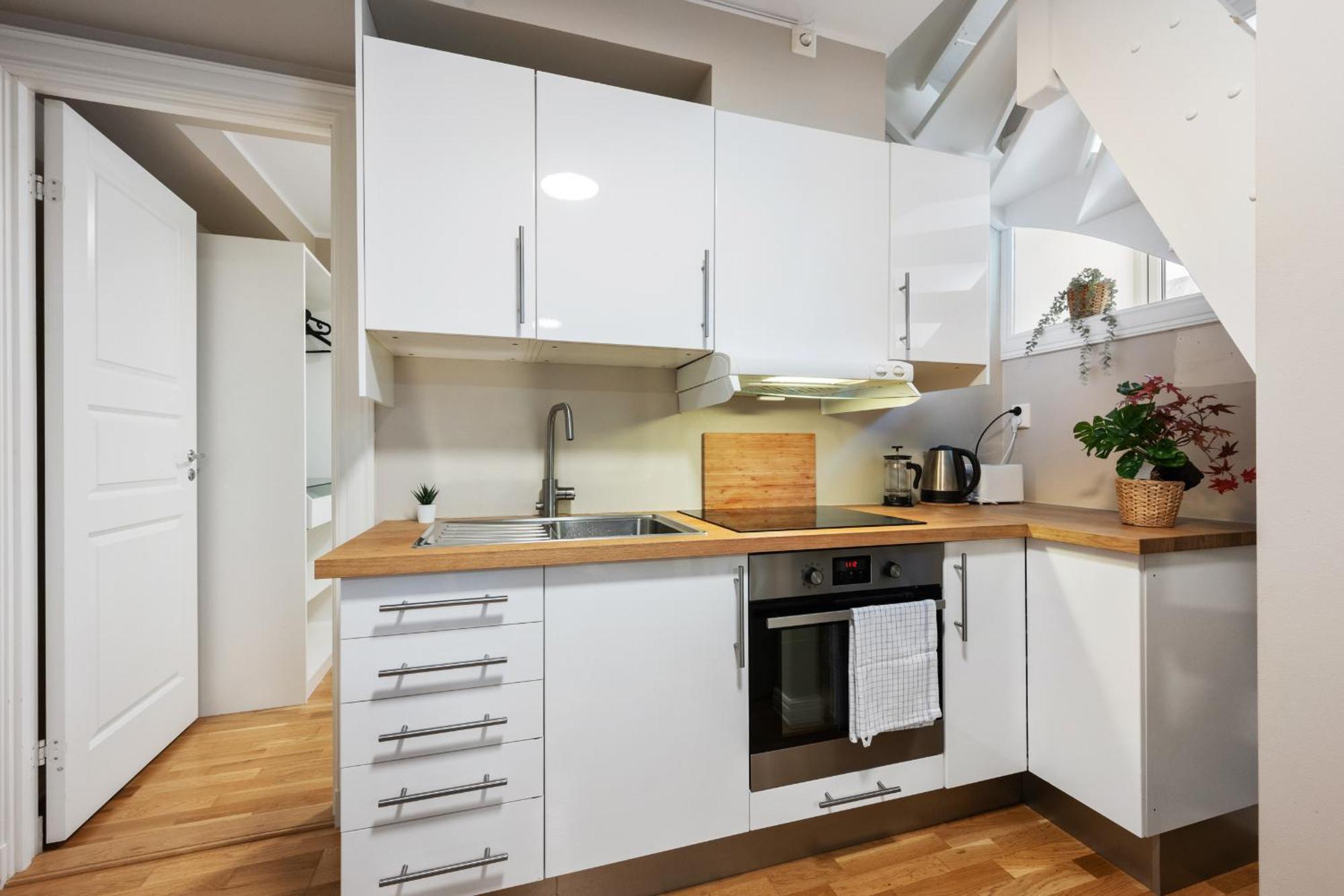 New! Modern City Apt: Central W/ Private Entrence Apartment Bergen Ngoại thất bức ảnh