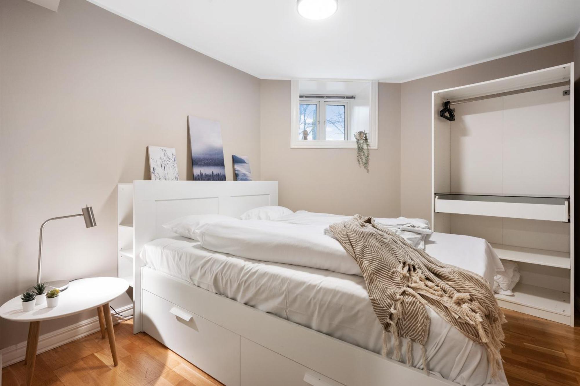 New! Modern City Apt: Central W/ Private Entrence Apartment Bergen Ngoại thất bức ảnh